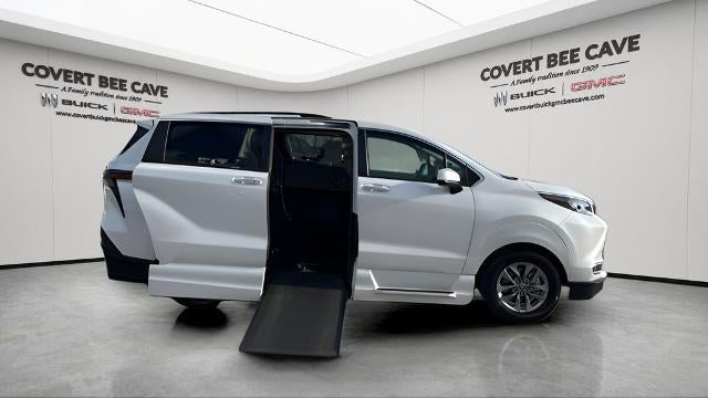 2024 Toyota Sienna XLE AWD 7-Passenger (Natl)