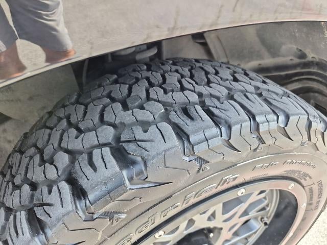 2017 Toyota Sequoia Limited 4WD FFV (GS)
