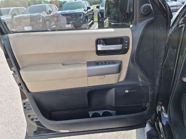 2017 Toyota Sequoia Limited 4WD FFV (GS)