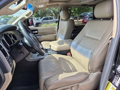 2017 Toyota Sequoia Limited 4WD FFV (GS)