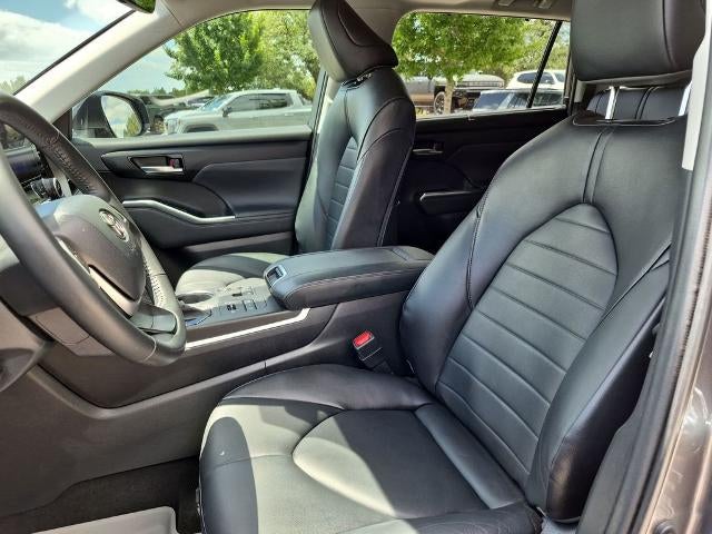 2023 Toyota Highlander XLE AWD (Natl)