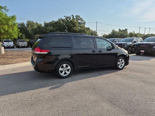 2014 Toyota Sienna 5dr 8-Pass Van V6 LE FWD (Natl)