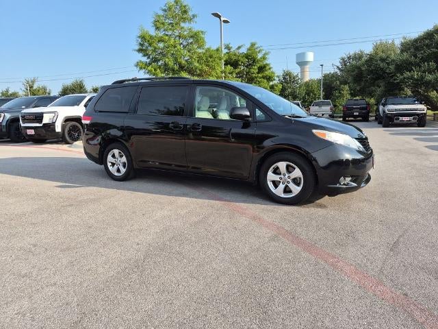 2014 Toyota Sienna 5dr 8-Pass Van V6 LE FWD (Natl)