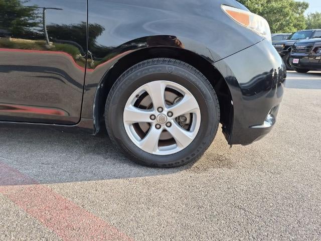 2014 Toyota Sienna 5dr 8-Pass Van V6 LE FWD (Natl)