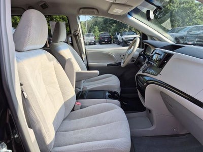 2014 Toyota Sienna 5dr 8-Pass Van V6 LE FWD (Natl)