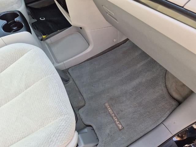 2014 Toyota Sienna 5dr 8-Pass Van V6 LE FWD (Natl)