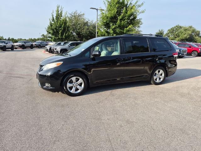 2014 Toyota Sienna 5dr 8-Pass Van V6 LE FWD (Natl)