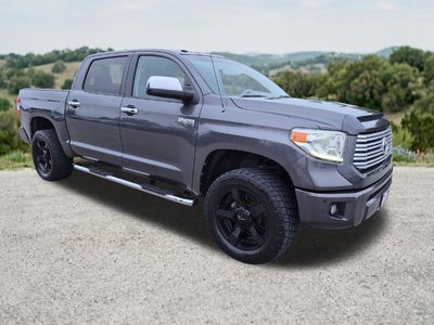 2014 Toyota Tundra 4WD Truck 4WD CrewMax Short Bed 5.7L FFV Platinum (Natl)