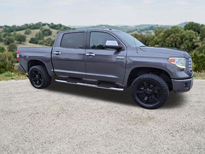 2014 Toyota Tundra 4WD Truck 4WD CrewMax Short Bed 5.7L FFV Platinum (Natl)