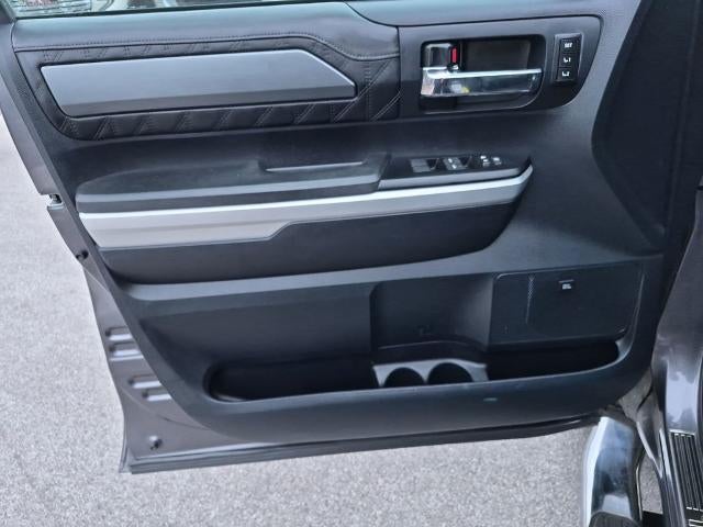 2014 Toyota Tundra 4WD Truck 4WD CrewMax Short Bed 5.7L FFV Platinum (Natl)