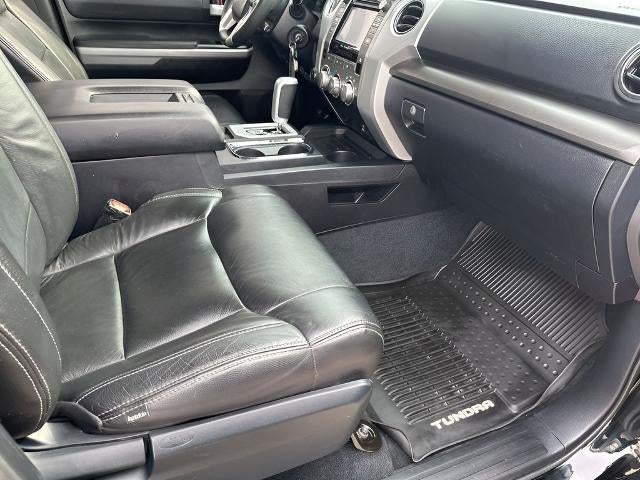 2018 Toyota Tundra 4WD 4WD SR5 CrewMax 5.5' Bed 5.7L FFV (SE)