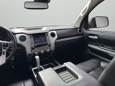 2018 Toyota Tundra 4WD 4WD SR5 CrewMax 5.5' Bed 5.7L FFV (SE)