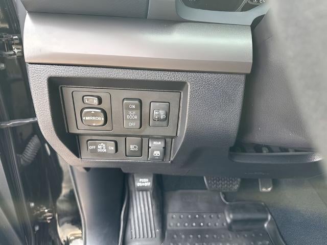 2018 Toyota Tundra 4WD 4WD SR5 CrewMax 5.5' Bed 5.7L FFV (SE)