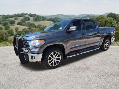 2017 Toyota Tundra 2WD 2WD SR5 CrewMax 5.5' Bed 4.6L (Natl)