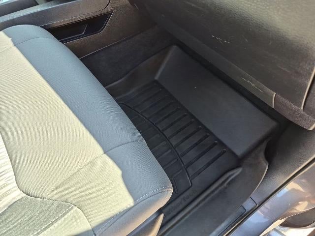2017 Toyota Tundra 2WD 2WD SR5 CrewMax 5.5' Bed 4.6L (Natl)