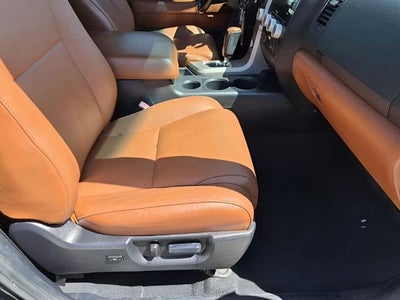 2011 Toyota Tundra 4WD Truck 4WD CrewMax Short Bed 5.7L FFV Limited (Natl)