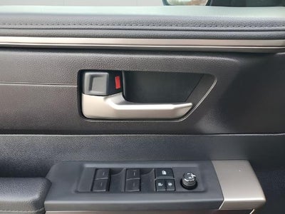 2022 Toyota Tundra 2WD 2WD SR5 CrewMax 5.5' Bed (SE)