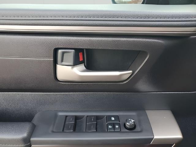 2022 Toyota Tundra 2WD 2WD SR5 CrewMax 5.5' Bed (SE)