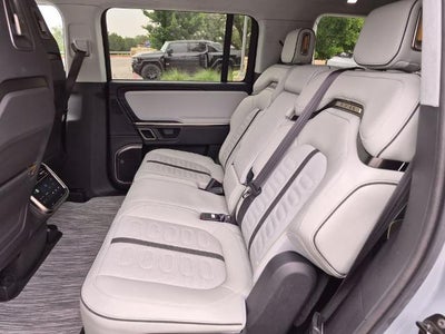 2024 Rivian R1S Adventure Dual-Motor Standard Pack