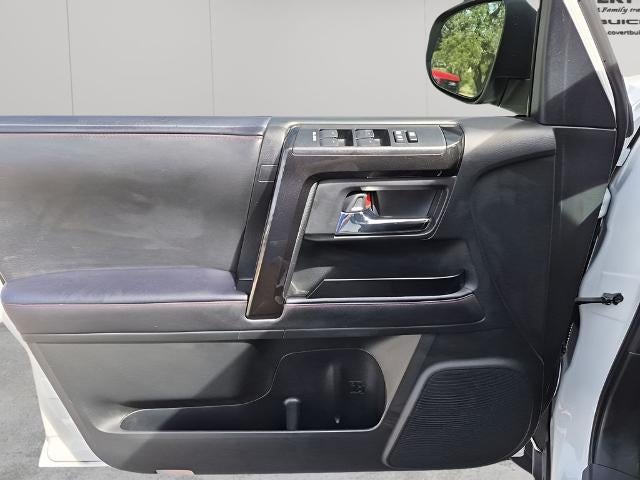 2022 Toyota 4Runner TRD Off Road 4WD (Natl)