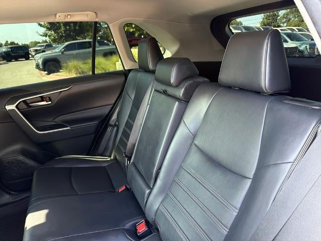 2020 Toyota RAV4 XLE Premium FWD (Natl)