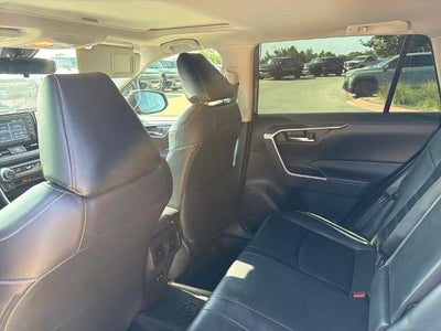 2020 Toyota RAV4 XLE Premium FWD (Natl)