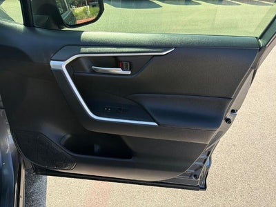 2020 Toyota RAV4 XLE Premium FWD (Natl)