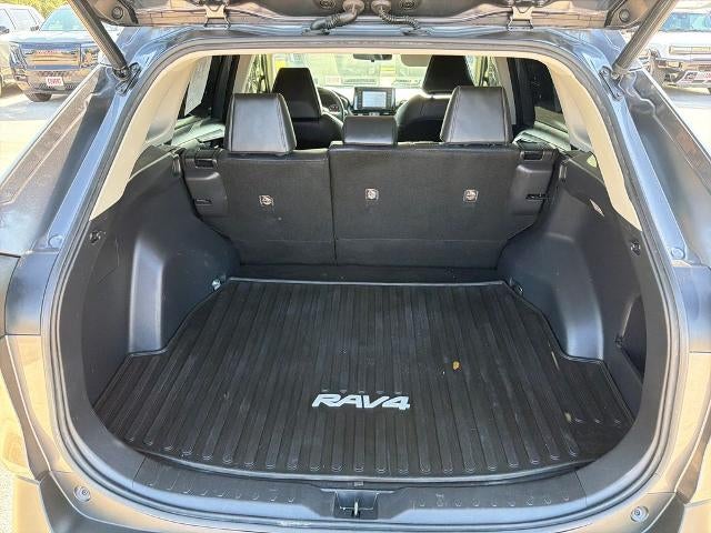 2020 Toyota RAV4 XLE Premium FWD (Natl)