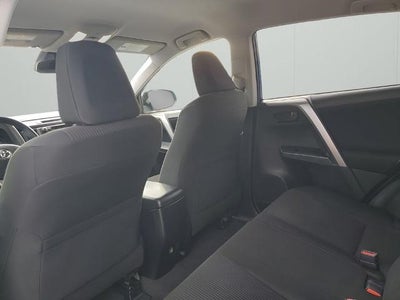 2017 Toyota RAV4 LE FWD (GS)