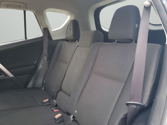 2017 Toyota RAV4 LE FWD (GS)