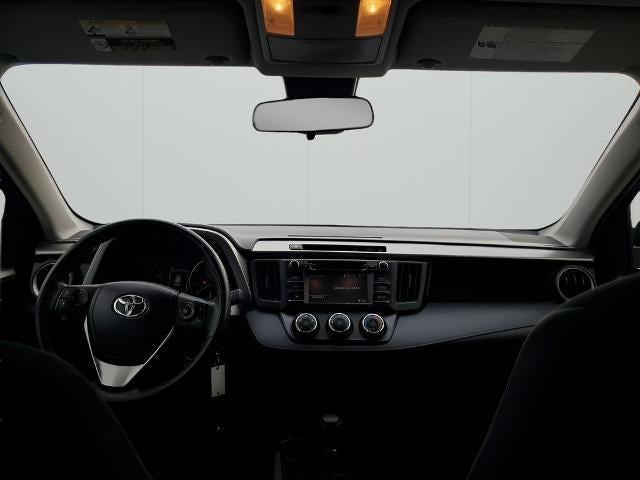 2017 Toyota RAV4 LE FWD (GS)