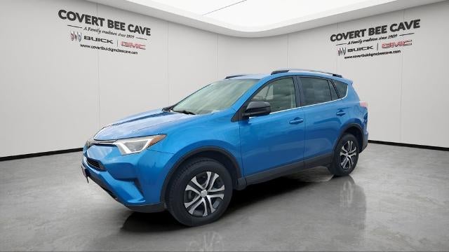 2017 Toyota RAV4 LE FWD (GS)