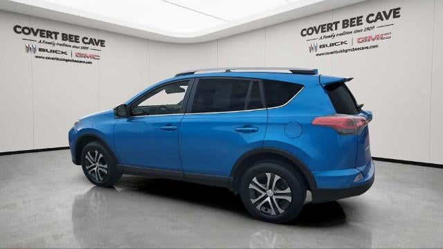 2017 Toyota RAV4 LE FWD (GS)