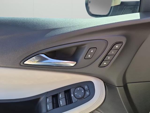 2023 Buick Encore GX Essence FWD