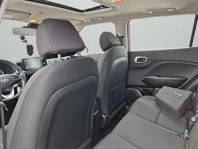 2022 Hyundai VENUE SEL IVT