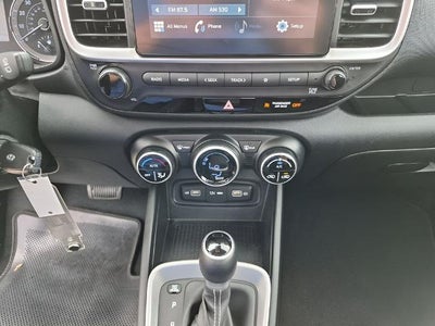 2022 Hyundai VENUE SEL IVT