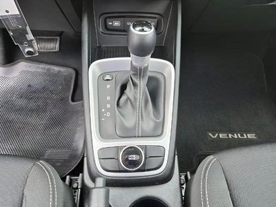 2022 Hyundai VENUE SEL IVT