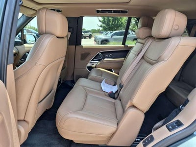 2025 Land Rover Range Rover P530 SE LWB 7 Seat