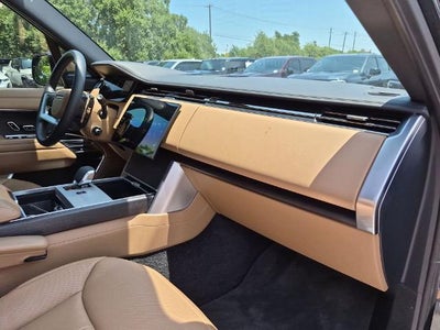 2025 Land Rover Range Rover P530 SE LWB 7 Seat