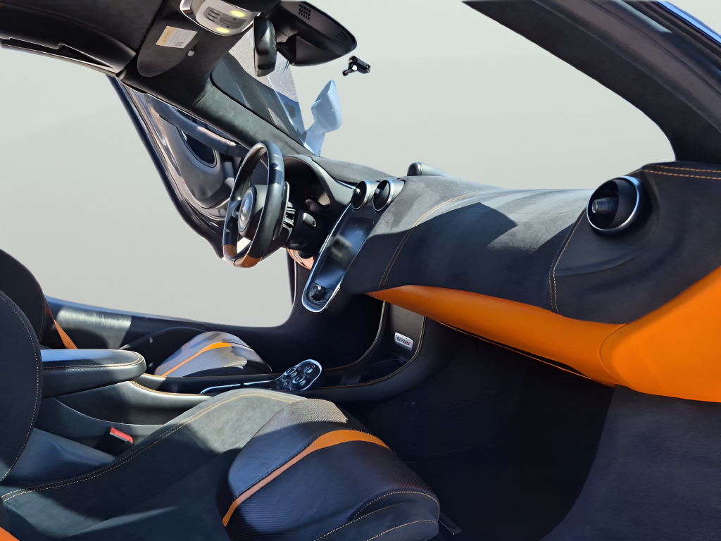 2018 McLaren 570S Base
