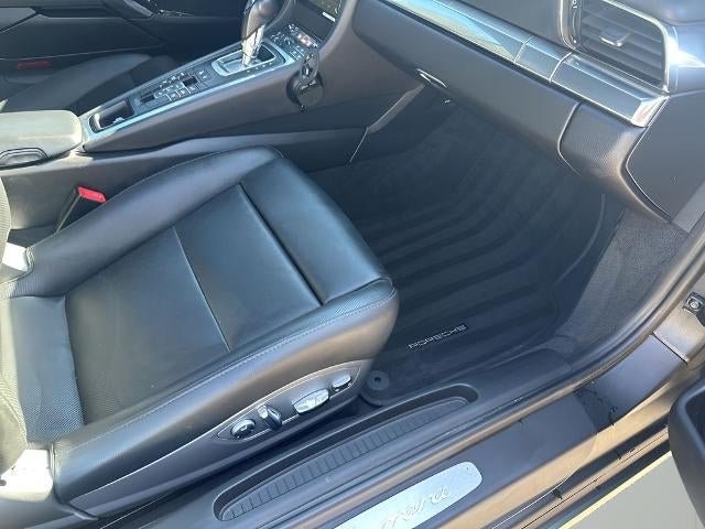 2013 Porsche 911 2dr Cabriolet Carrera