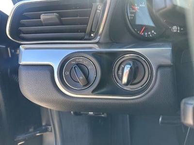 2013 Porsche 911 2dr Cabriolet Carrera