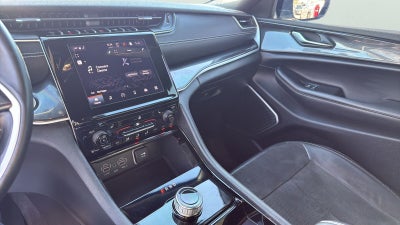2022 Jeep Grand Cherokee Altitude