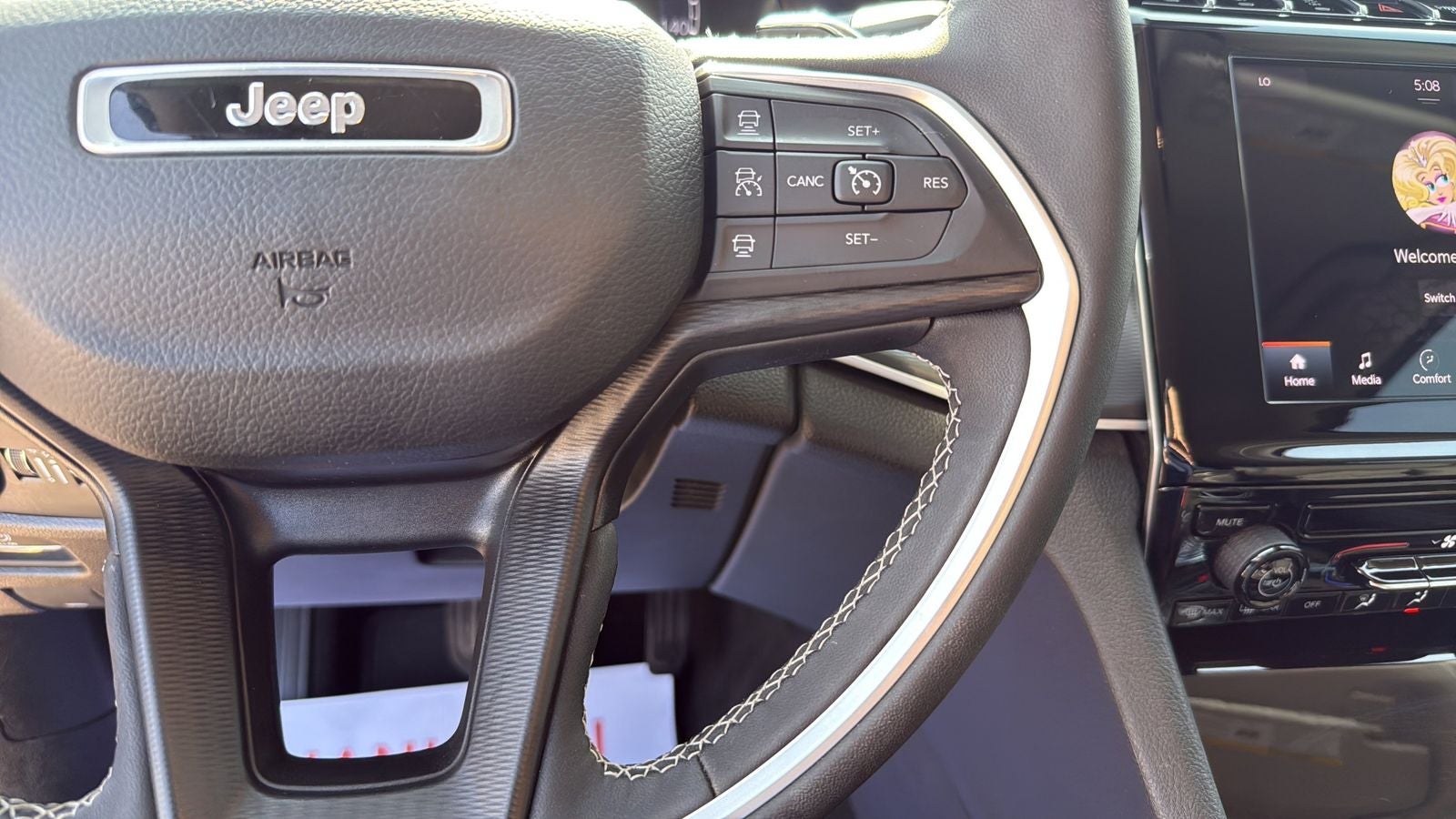 2024 Jeep Grand Cherokee L Laredo