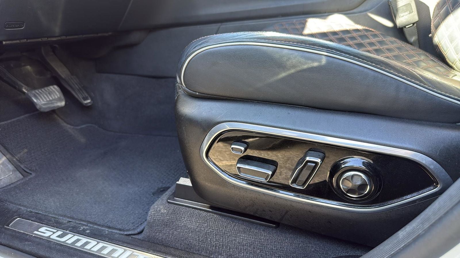 2022 Jeep Grand Cherokee L Summit