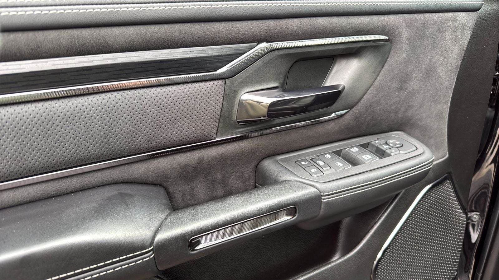 2025 RAM 1500 RHO