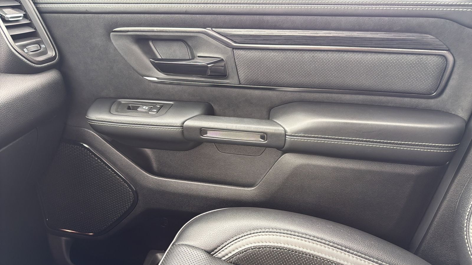 2025 RAM 1500 RHO