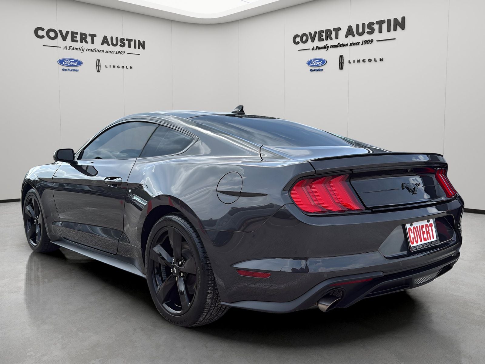 2022 Ford Mustang EcoBoost