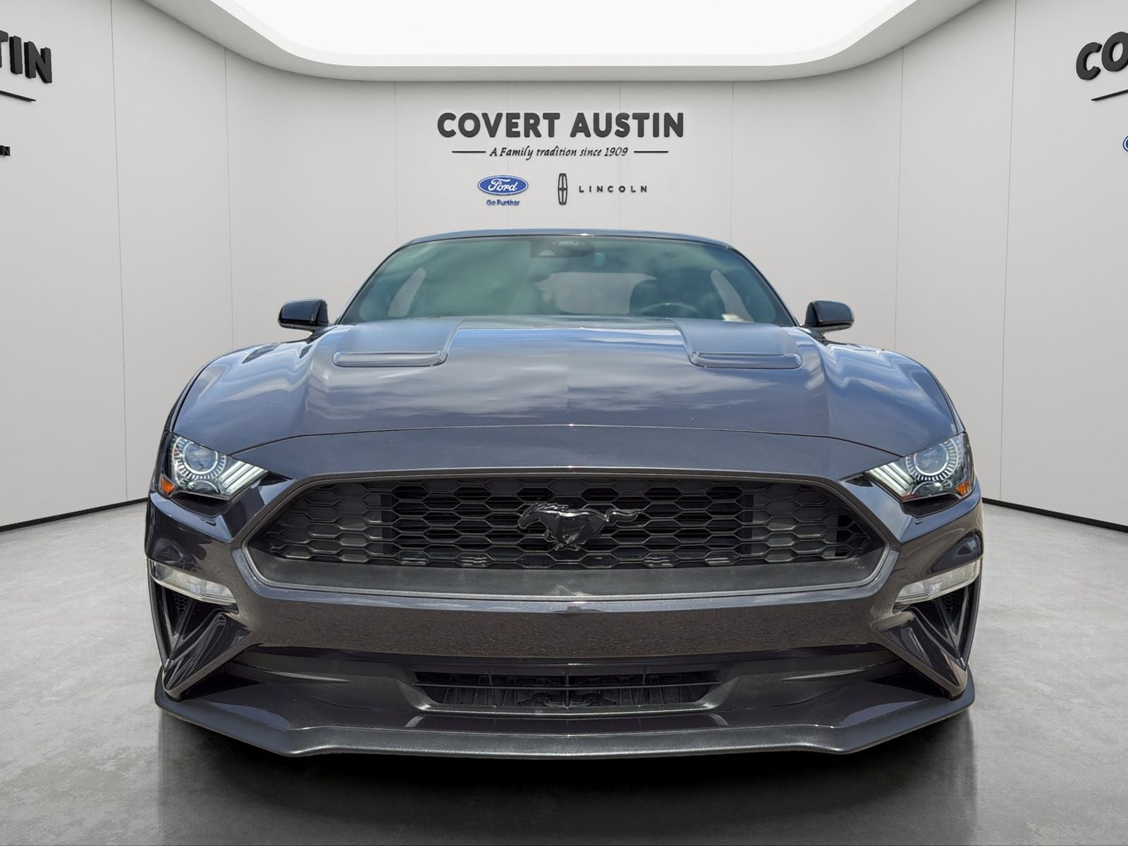 2022 Ford Mustang EcoBoost