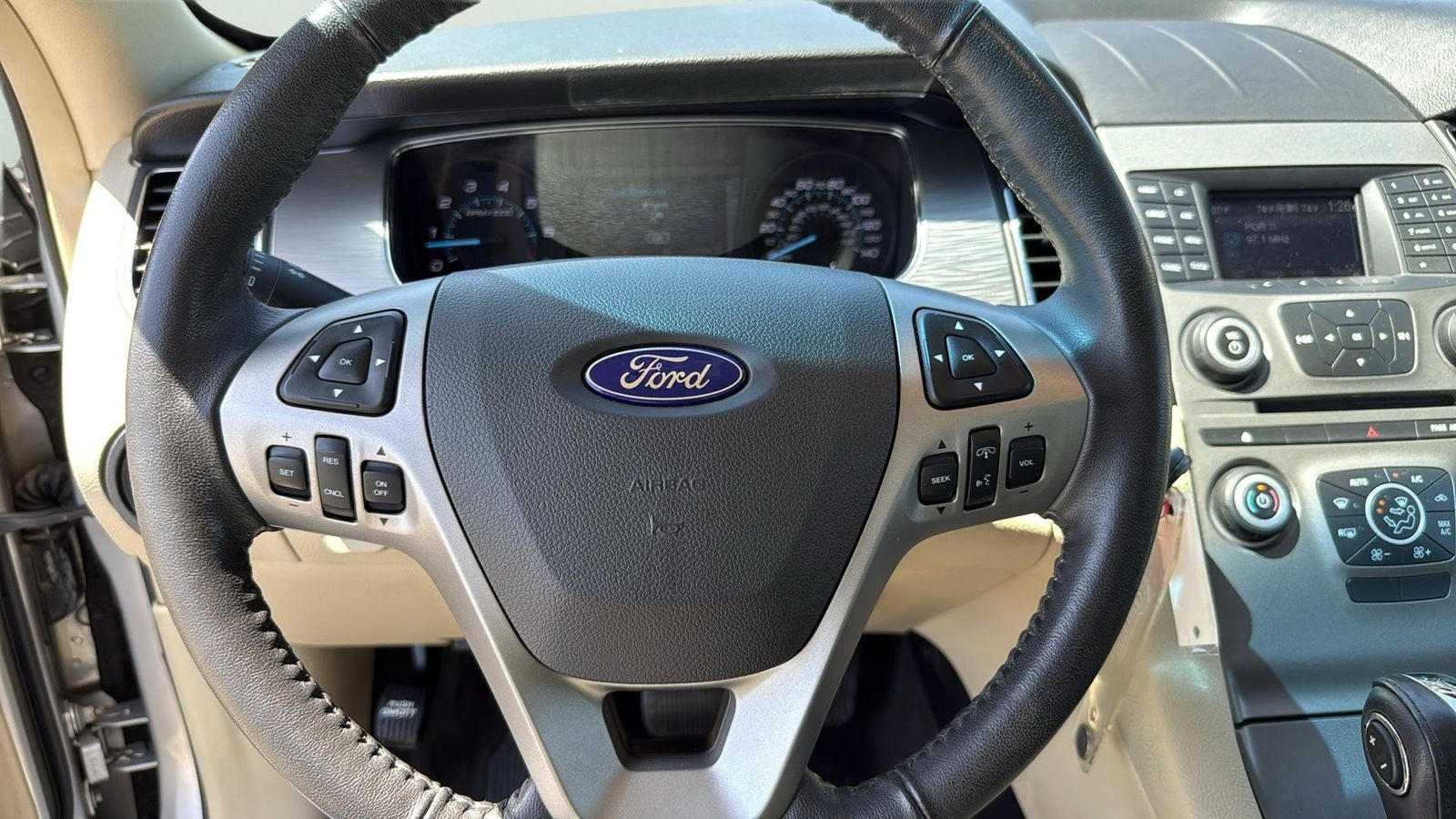 2014 Ford Taurus SEL